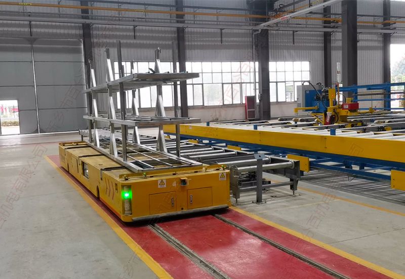 RGV軌道車，可有效提高制造運(yùn)行效率