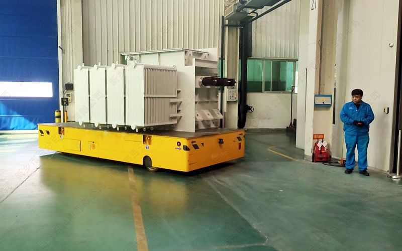 工廠內(nèi)部轉(zhuǎn)運革新：駕駛型電動平板車 vs. 遙控?zé)o軌平車，如何抉擇？